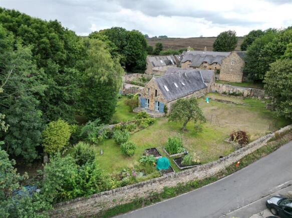5 bed property, in The Old Barns, £895,000