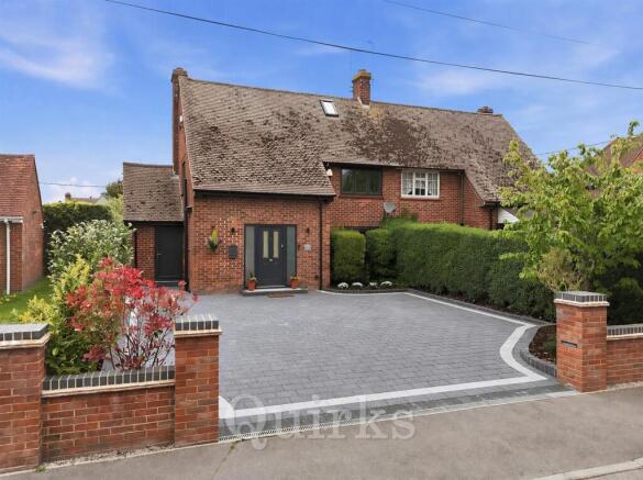 3 bed property, in Short Lane, £625,000