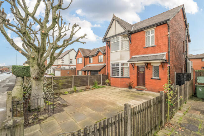 3 bed property, in Orrell Road, £330,000