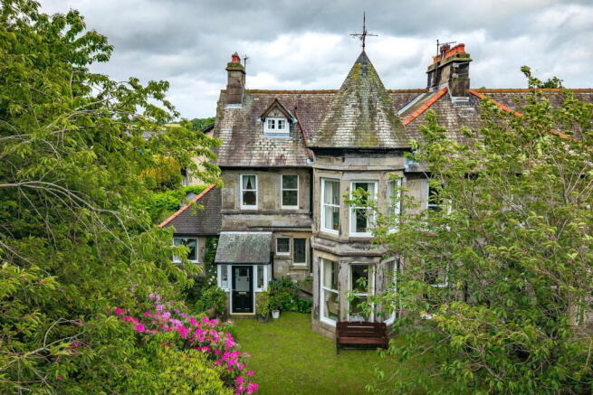5 bed property, in Lancaster LA2, £645,000