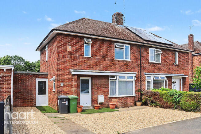 3 bed property, in Sheridan Road, £250,000