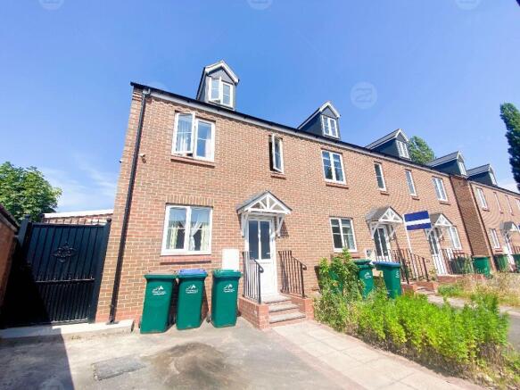 3 bed property, in 37 Sheriff Avenue, £295,000