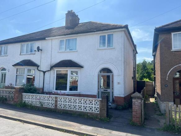 3 bed property, in Wyndham Avenue, £250,000