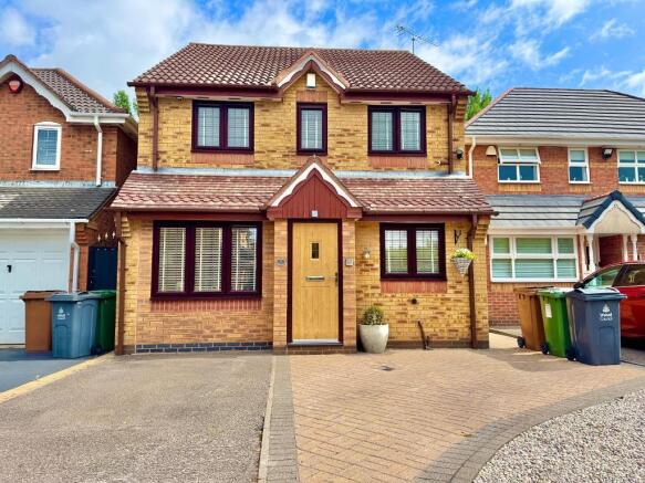 3 bed property, in Bure Grove, £365,000