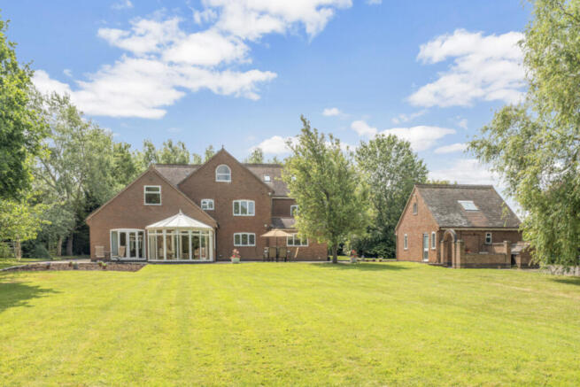 6 bed property, in Melton Road, £1,500,000