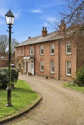 6 bed property, in Burnham Manor, £1,350,000