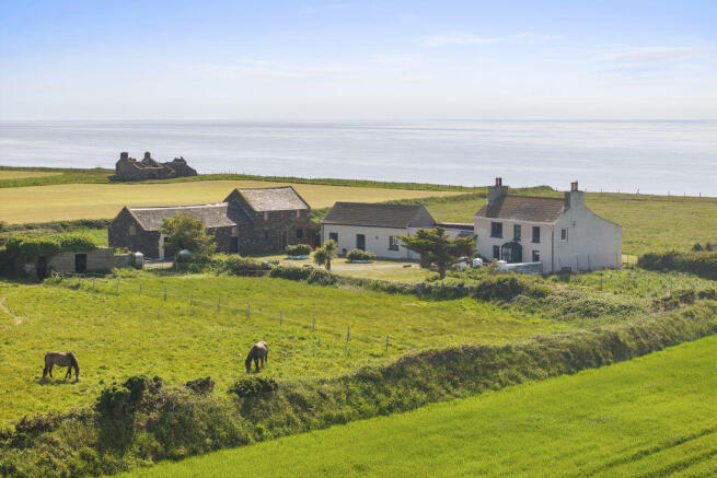 4 bed property, in Ballaholly House, £695,000