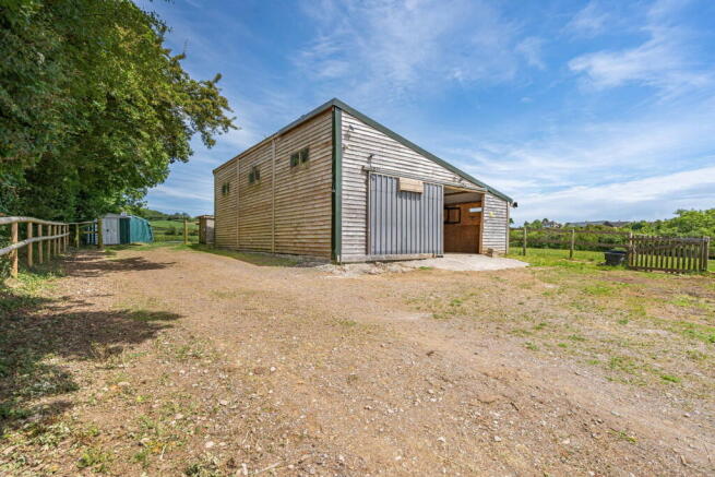 Land, in Broadhempston, £160,000