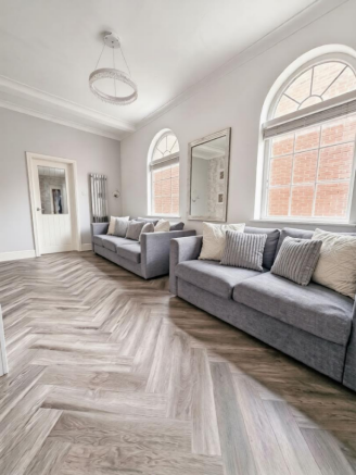 3 bed property, in Wetherby Road, £240,000