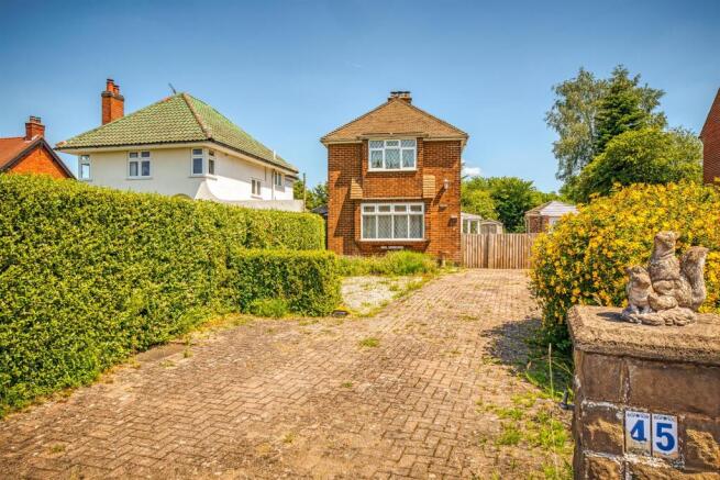4 bed property, in Derby Road, £375,000