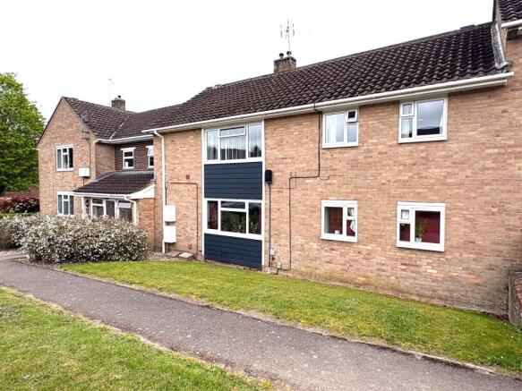 2 bed property, in Zouch Farm Road, £125,000