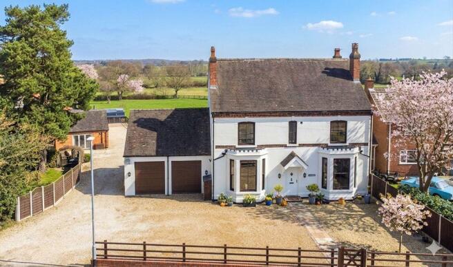 5 bed property, in School Lane, £995,000
