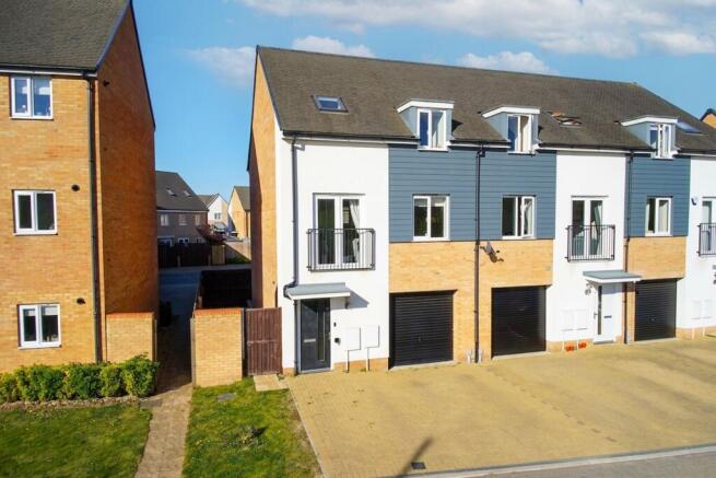 4 bed property, in Jutland Rise, £315,000