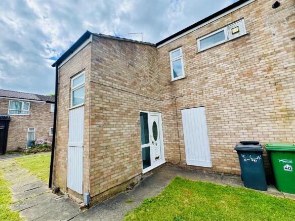 1 bed property, in Benland, £60,000