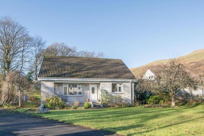 3 bed property, in 1 Kirkhill, £360,000