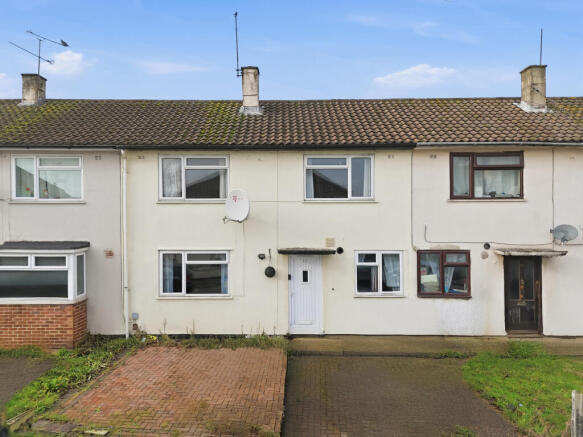 3 bed property, in Charnwood Avenue, £325,000