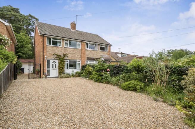3 bed property, in Macdonald Road, £595,000