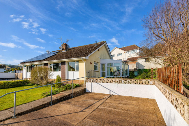 3 bed property, in Three Oaks Close, £280,000