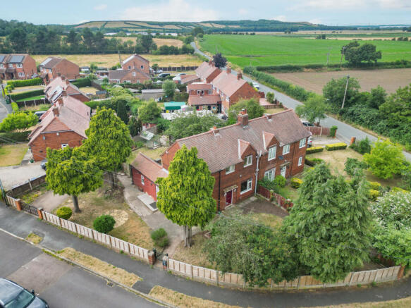 3 bed property, in Cathcart Close, £220,000