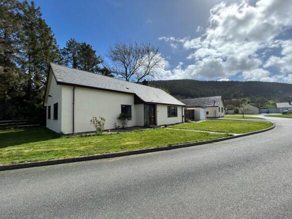3 bed property, in Maes Hir, £289,000