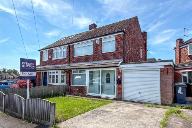 3 bed property, in Leicester Road, £260,000
