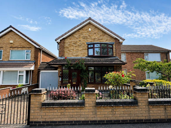 3 bed property, in Winchester Road, £269,950