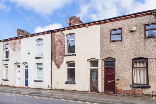 3 bed property, in Twist Lane, £100,000