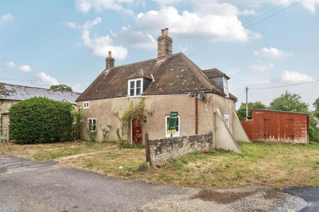 2 bed property, in Watery Lane, £220,000
