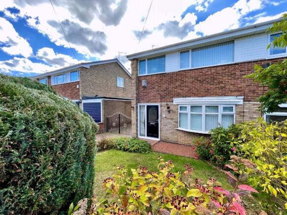 3 bed property, in Oak Road, £109,995