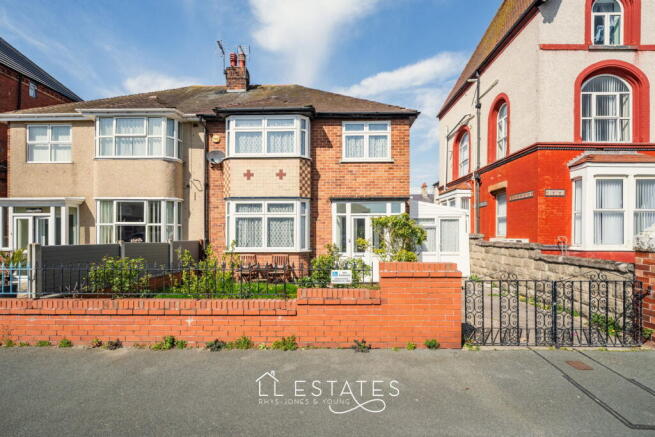 3 bed property, in Seabank Road, £170,000