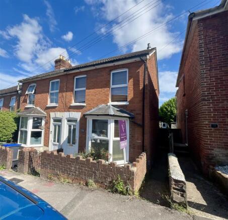 3 bed property, in Ashley Road, £285,000