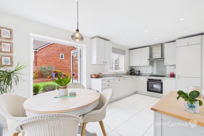 3 bed property, in Larches Avenue, £315,000