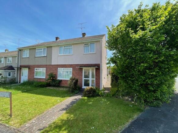 3 bed property, in Wye Court, £260,000