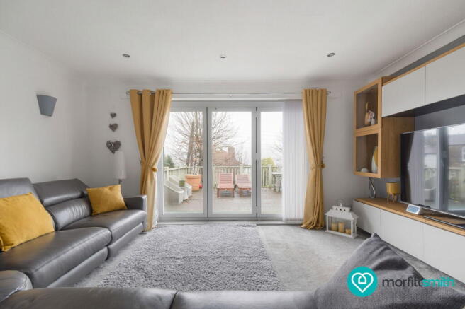 3 bed property, in Hope Road, £450,000