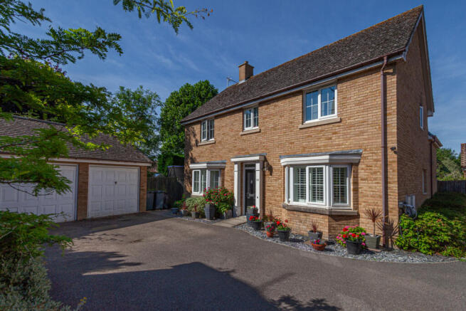 4 bed property, in Knight Road, £475,000