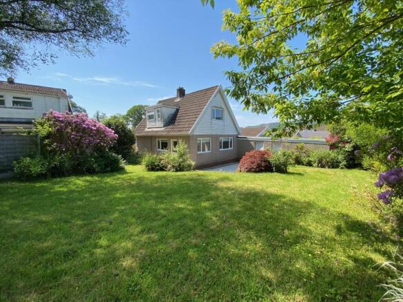 3 bed property, in Firwood Close, £280,000