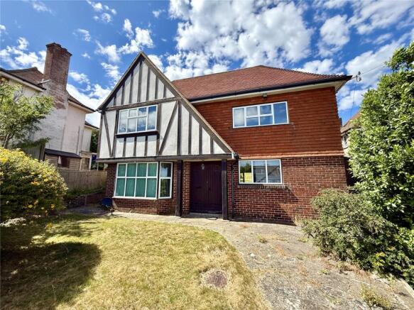 4 bed property, in Pashley Road, £600,000
