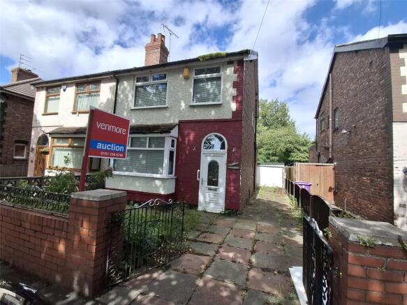 3 bed property, in Lower Lane, £70,000