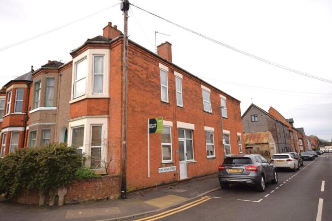 3 bed property, in Grosvenor Road, £225,000