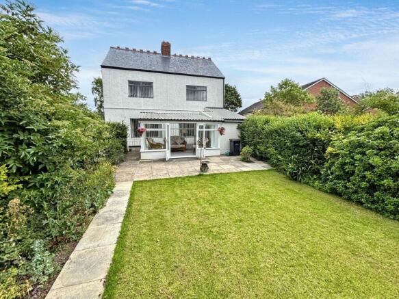 3 bed property, in Chilton, £180,000