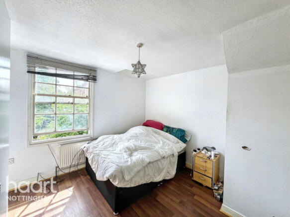 3 bed property, in Robin Hood Terrace, £200,000