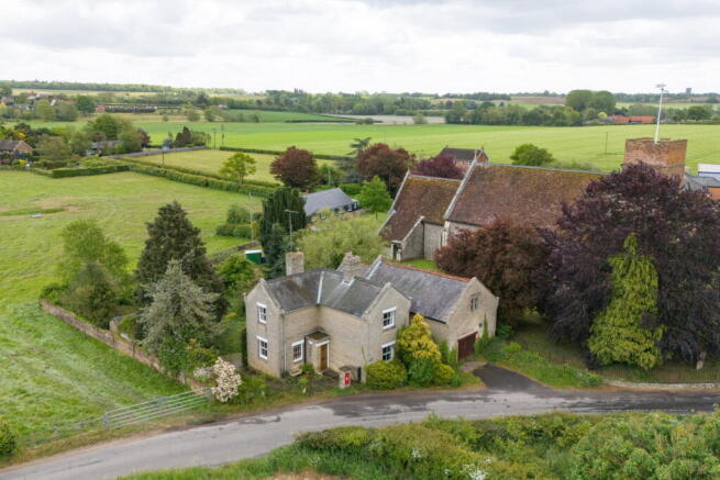 3 bed property, in Church House, £475,000