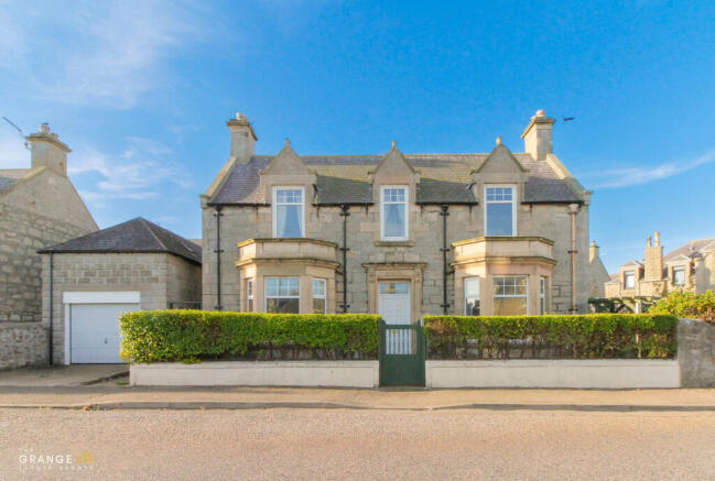 4 bed property, in Queen Street, £399,000
