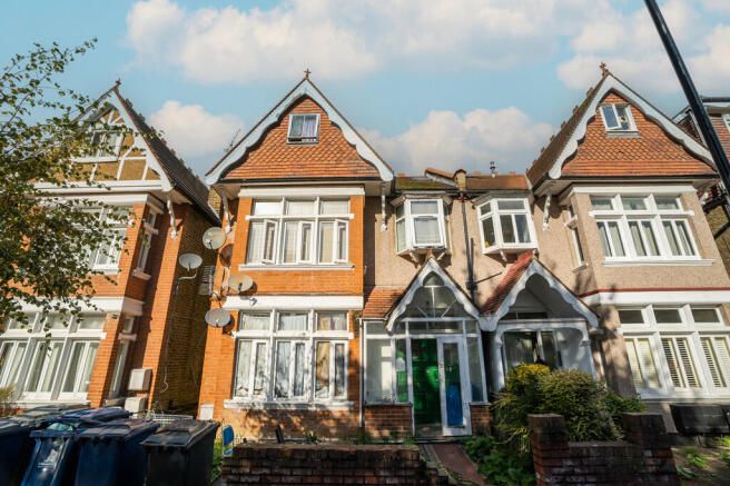 8 bed property, in Craven Avenue, £1,300,000