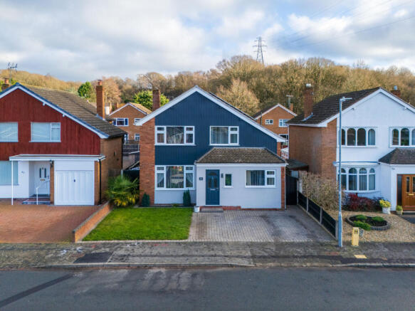 3 bed property, in The Grove, £315,000
