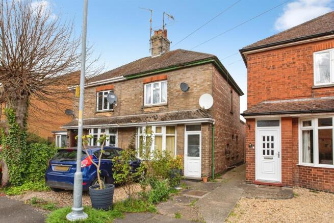 3 bed property, in Knipe Avenue, £170,000
