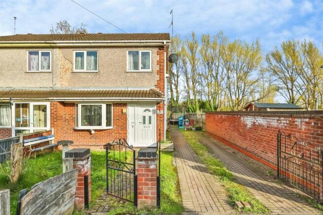 3 bed property, in Beatty Walk, £110,000