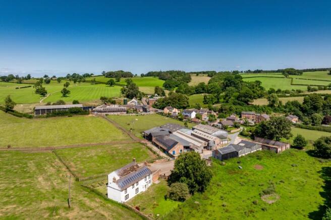 6 bed property, in Gaitsgill Farm, £650,000