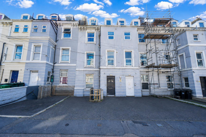 9 bed property, in Devonshire Road, £390,000