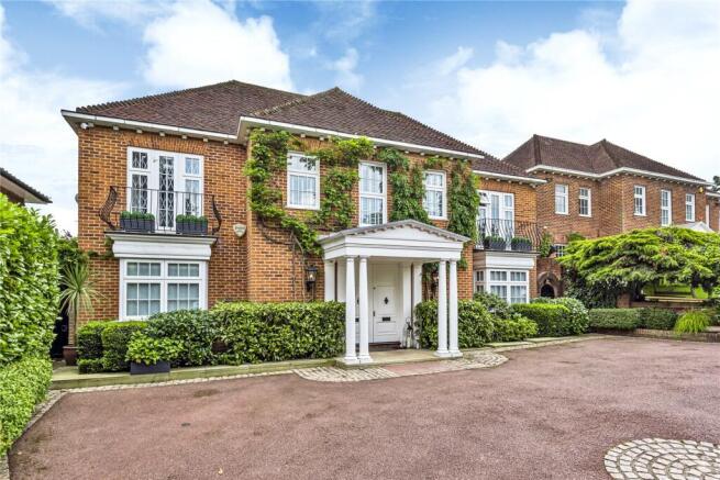 5 bed property, in Totteridge Lane, £3,250,000